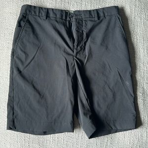32 Waist Greg Norman Golf Shorts Black